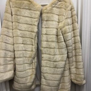 Stylish jacket large soft to the touch